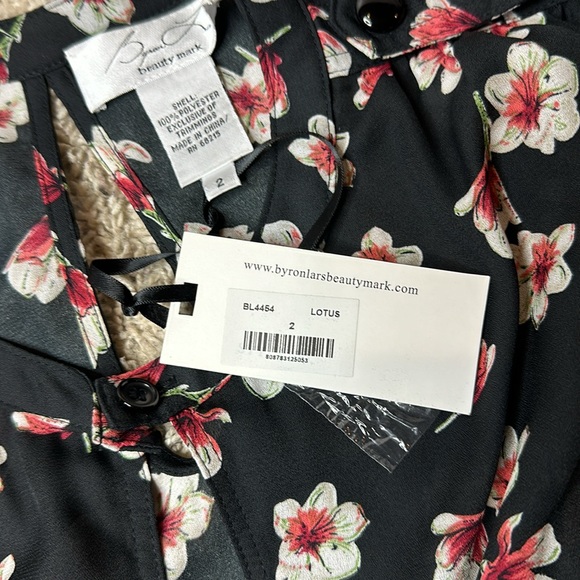 Byron Lars Lotus Flower keyhole Blouse Size 2 NWT - Picture 3 of 7